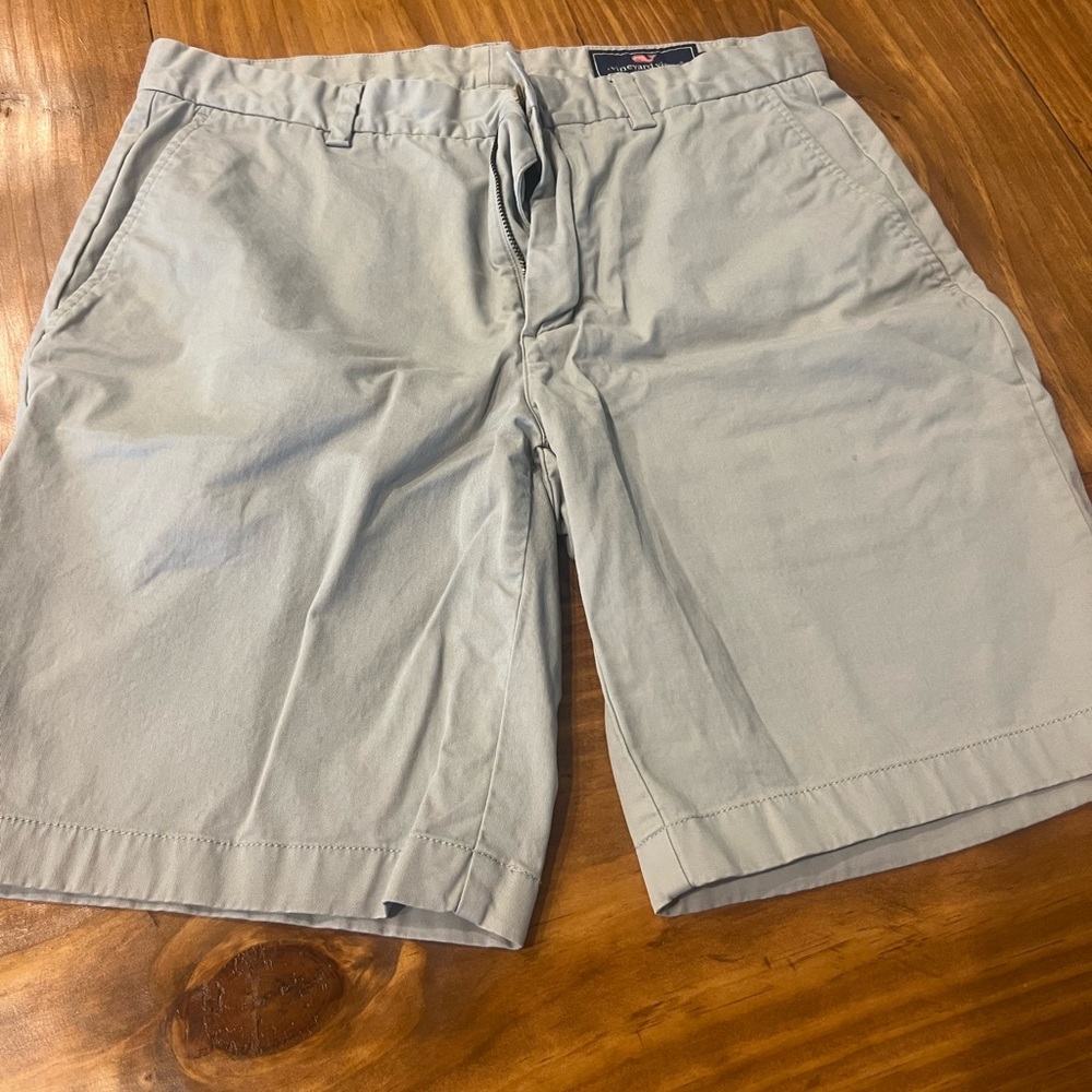 Vineyard Vines Men's Light Gray Shorts